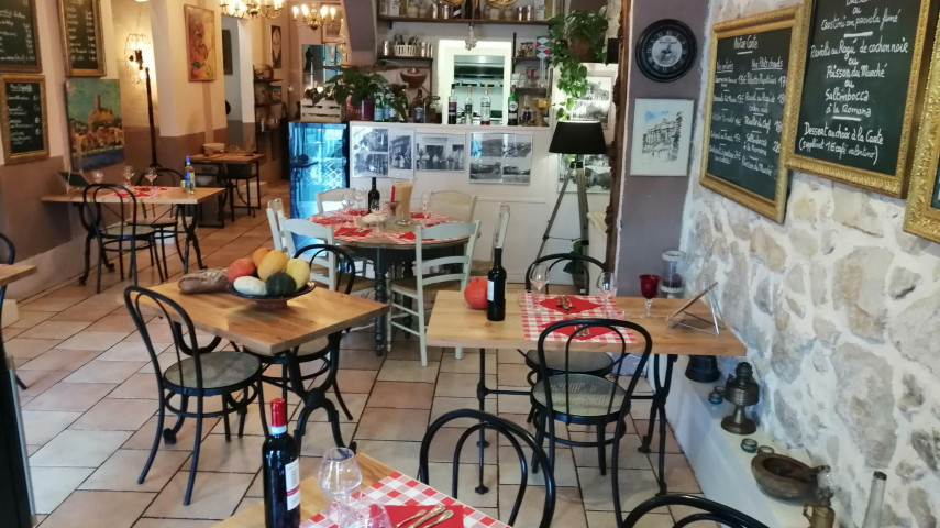 Restaurant italien dans un village touristique à reprendre - Aude